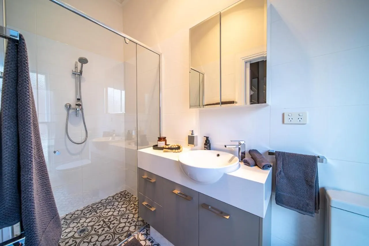 아파트 Archer St Heart Of North Adelaide Balcony 65Tv 오스트레일리아